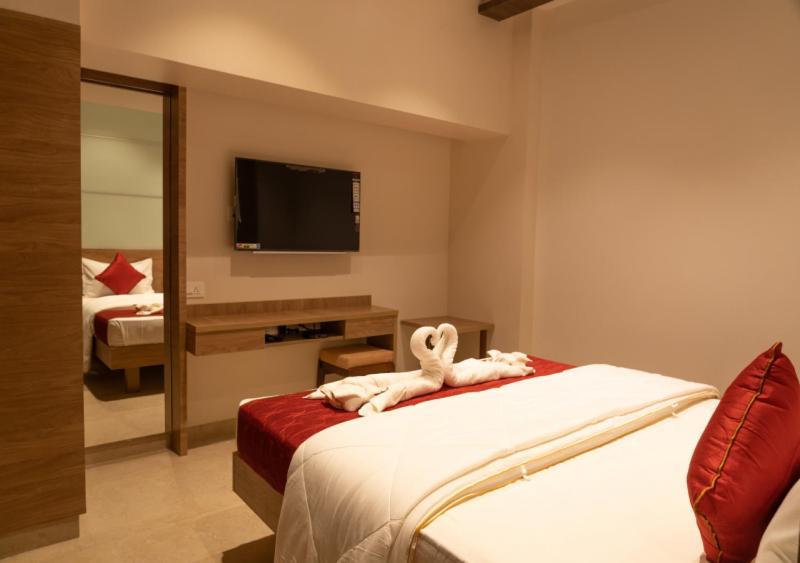 The Paradise Hotel - Luxury Stay 칸치푸람 외부 사진