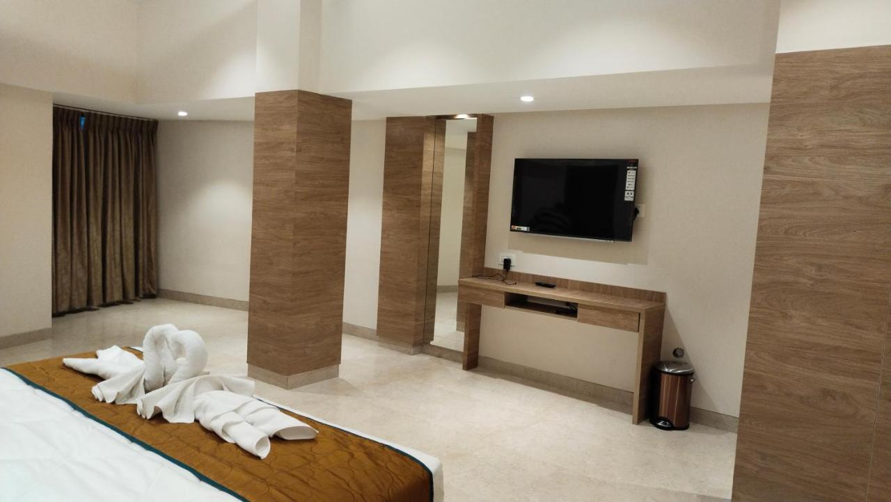 The Paradise Hotel - Luxury Stay 칸치푸람 외부 사진